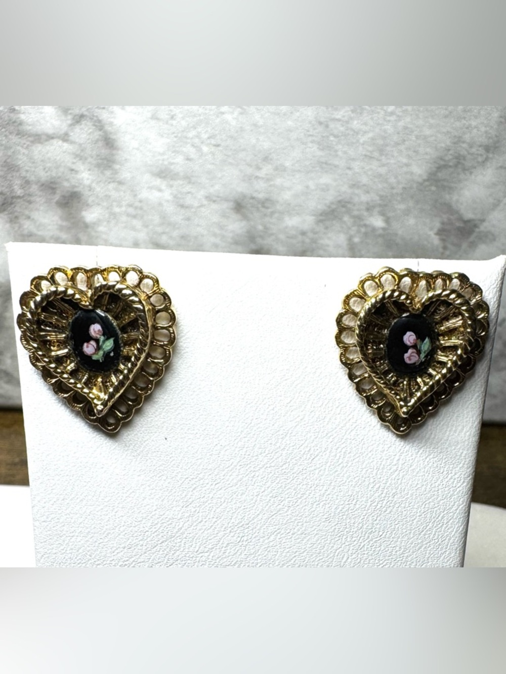 Vintage Gold Tone Heart Stud Earrings Hand Painted Rose Cabochon - Picture 3 of 5